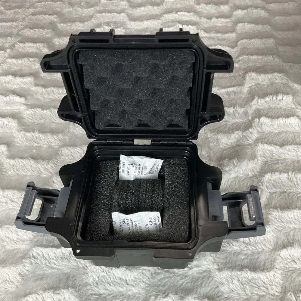 Invicta Authentic Racing Single Slot Hard Case Lock Watch Box New Without Box